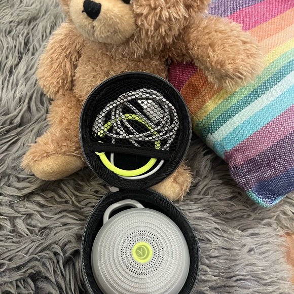 Portable Sound Machine- Silver - Picture 3 of 3